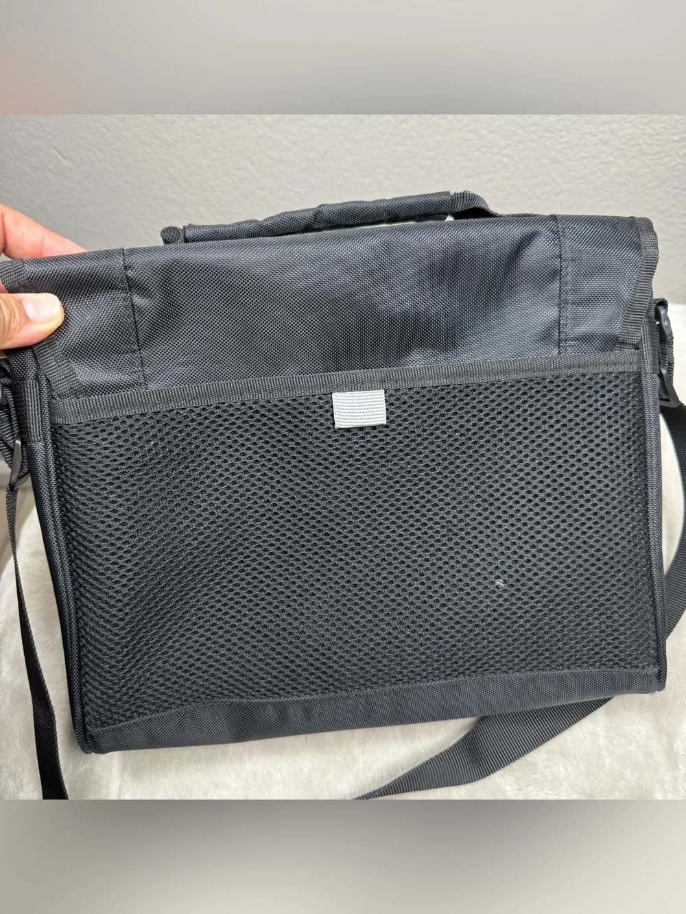 Travelon compact messenger